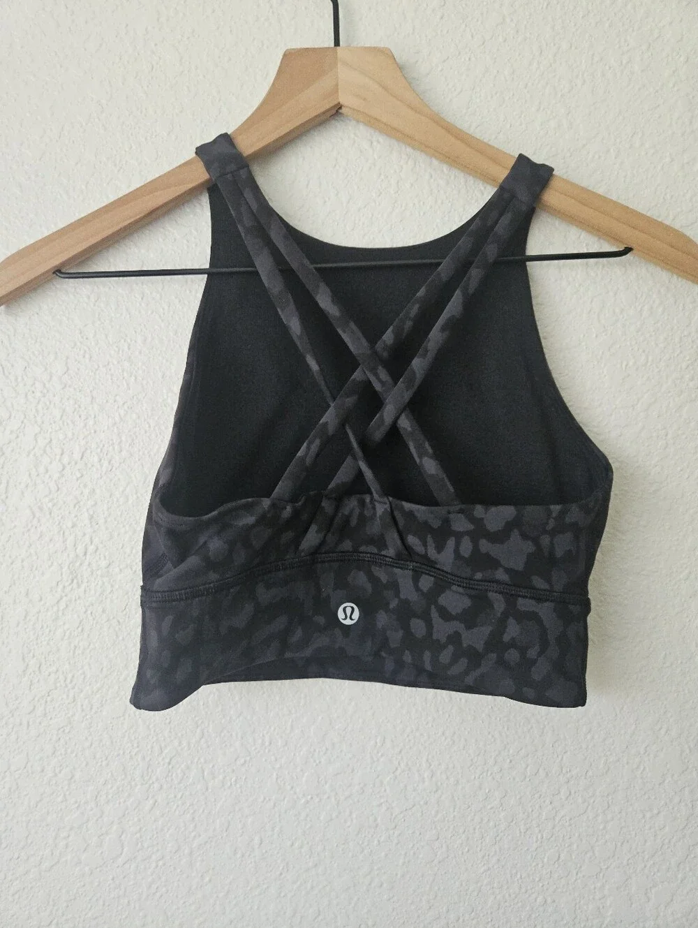lululemon athletic leopard print camo sports bra, xsmall
